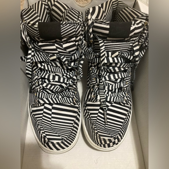 **RARE** NIKE SB DUNKS Men’s size 8/ Women's size 9.5 - Picture 3 of 11